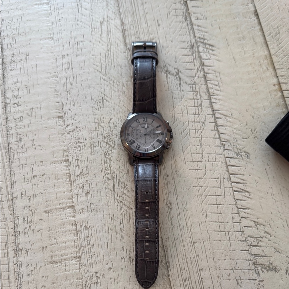 Fossil Grant Gray Leather Strap Watch